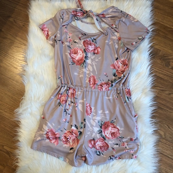 Summer Floral Printed Romper - Picture 7 of 7